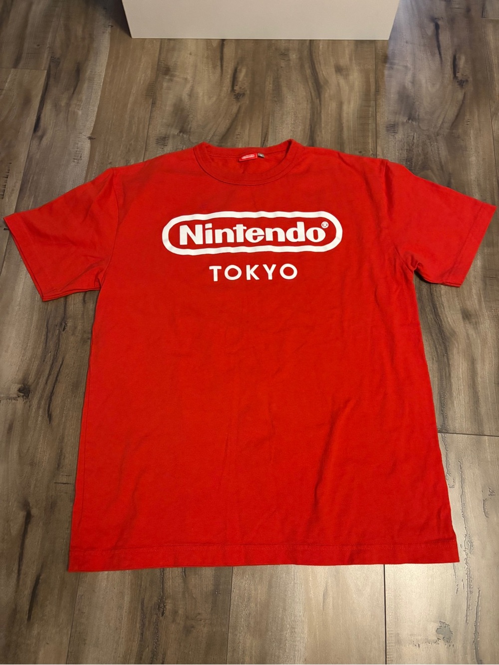 Nintendo Official Logo Tokyo Made In Japan Red T-Shirt Adult Size Medium EUC